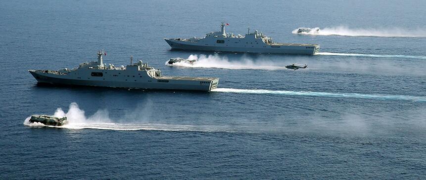 专家:我国新型两栖攻击舰可与航母搭配进行远海作战