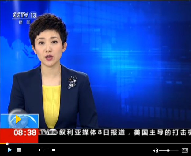 司机被钢管“钉”在车内 医生现场施手术